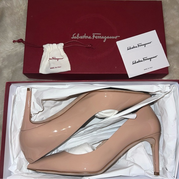 Salvatore Ferragamo Blush Pink Heels - Picture 6 of 7